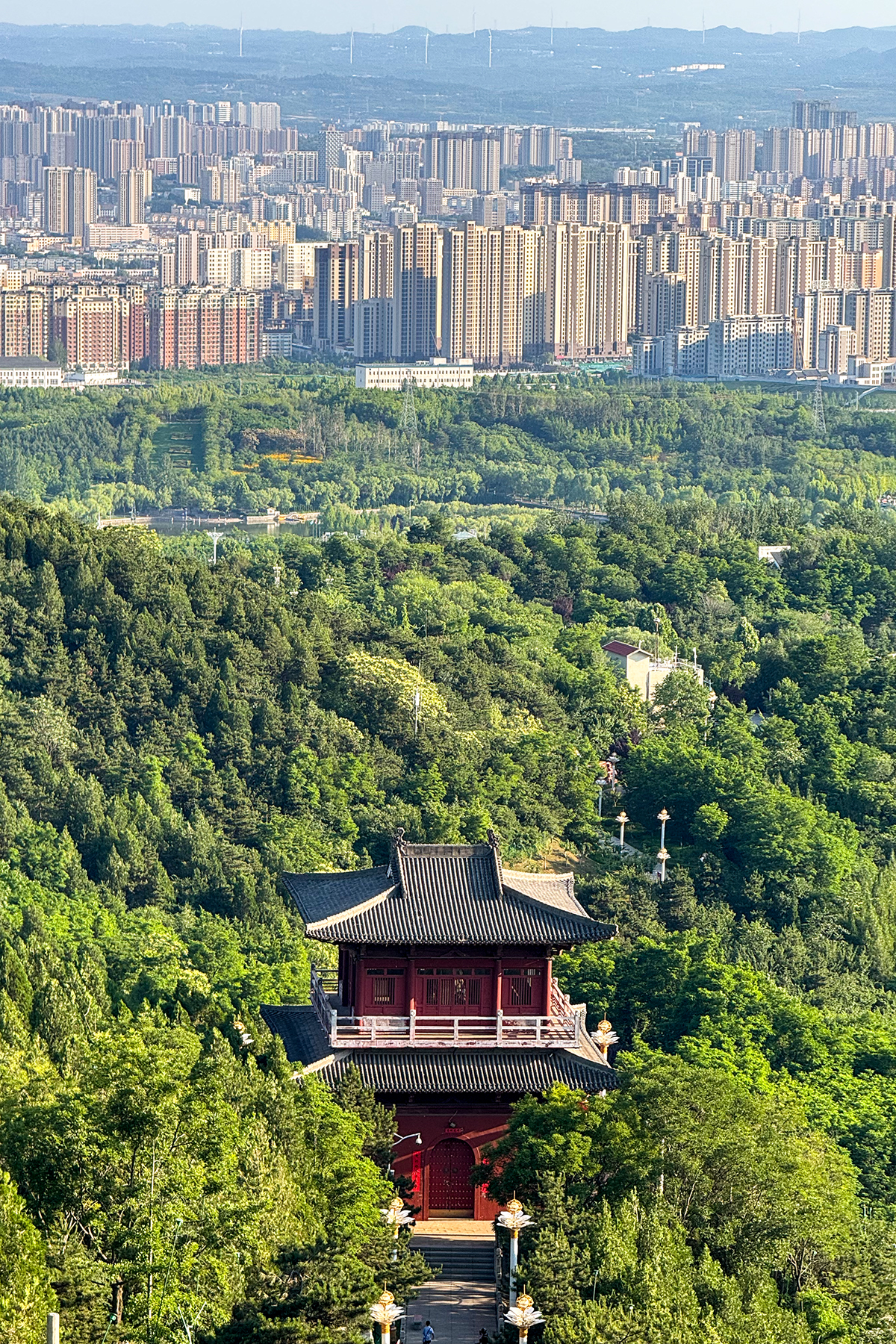 白马寺山看晋城（其二）